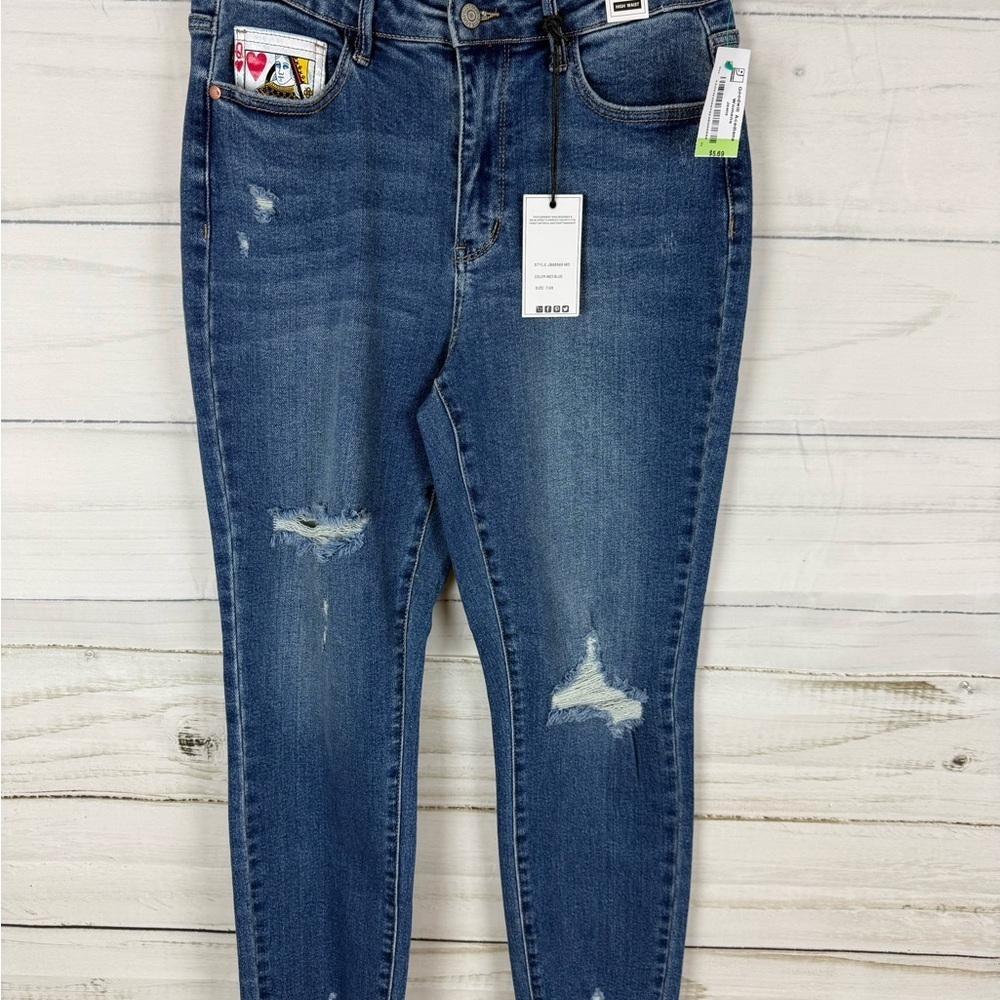Judy Blue Distressed Boyfriend Jeans in Blue
